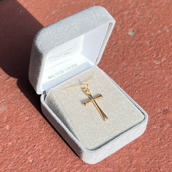 Gold-Filled Maltese Cross Polished Charm with 18” Chain Necklace - Picture 1 of 3